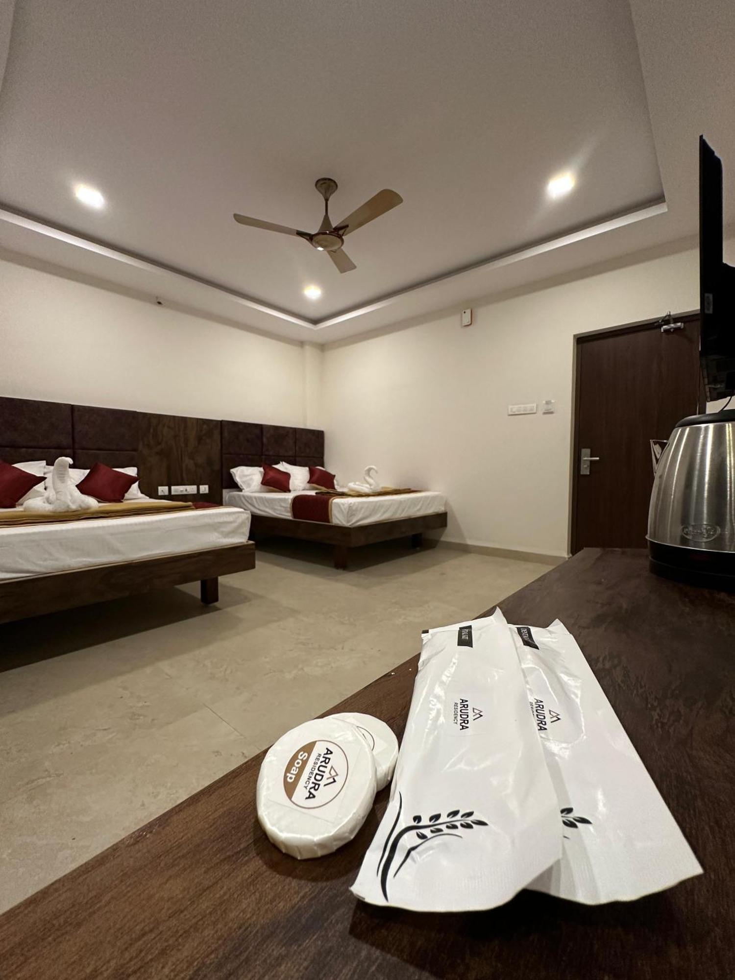 Arudra Residency Hotel Tiruvannamalai Exterior photo